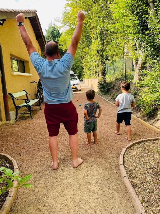 Les Cabanons Panzió Dardilly Kültér fotó